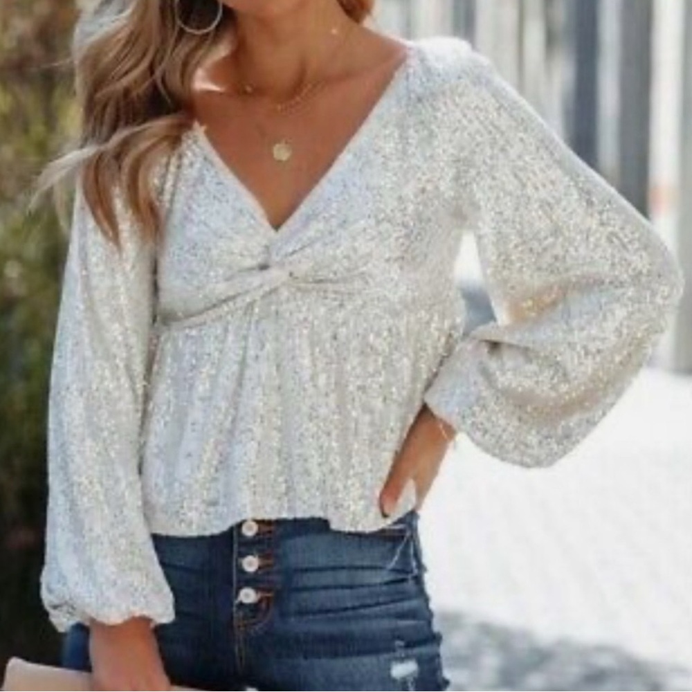Francesca’s Audrey Parks twist front Elegant White Sequin Women's Top